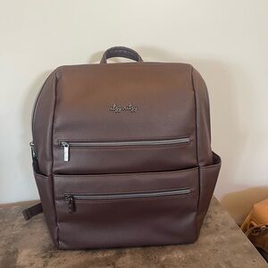 Itzy Ritzy Eras in limited edition Expresso